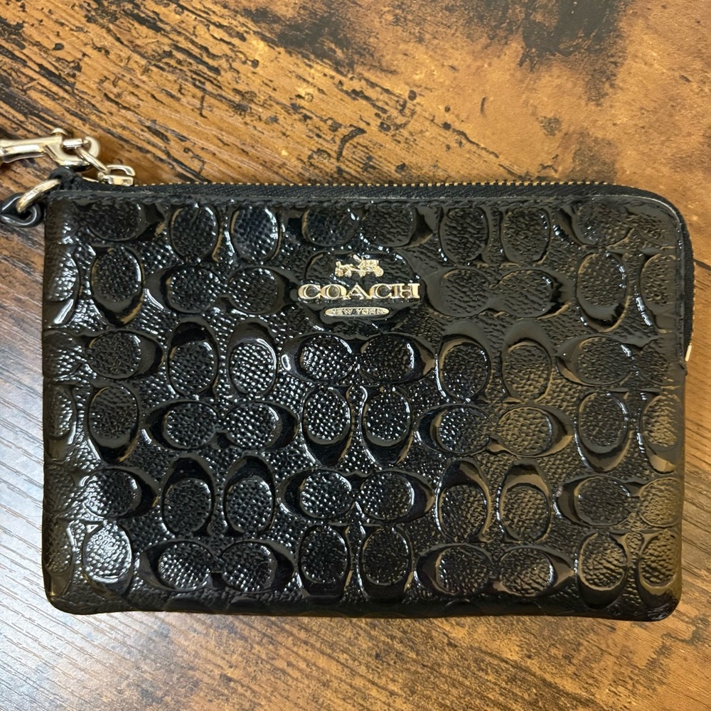 Coach | Corner Zip Wristlet Debossed Leather, Black - Picture 6 of 13